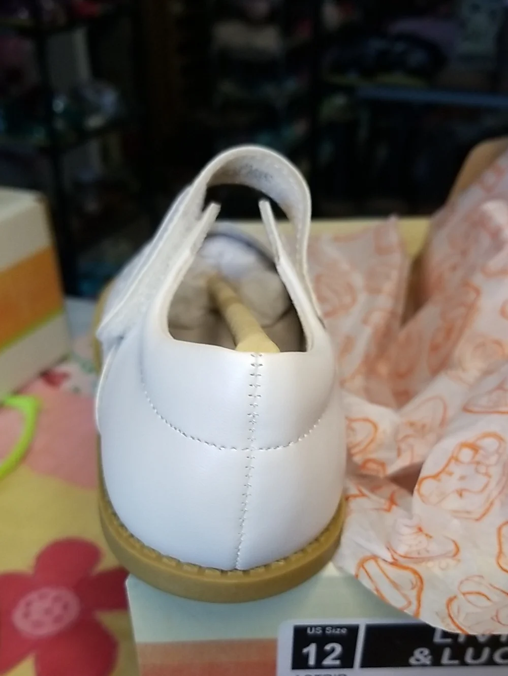 New Livie & Luca White Leather Perforated Flower Mary Janes Size 12 NIB